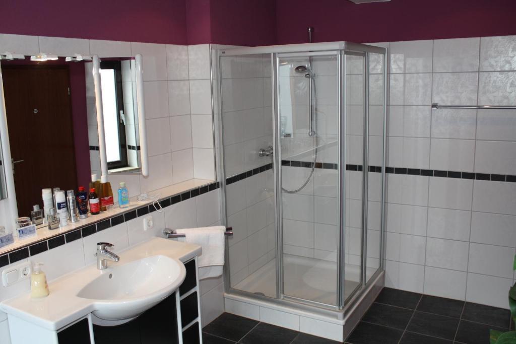 Hotel Zum Kuehlen Grunde Minden  Kamer foto