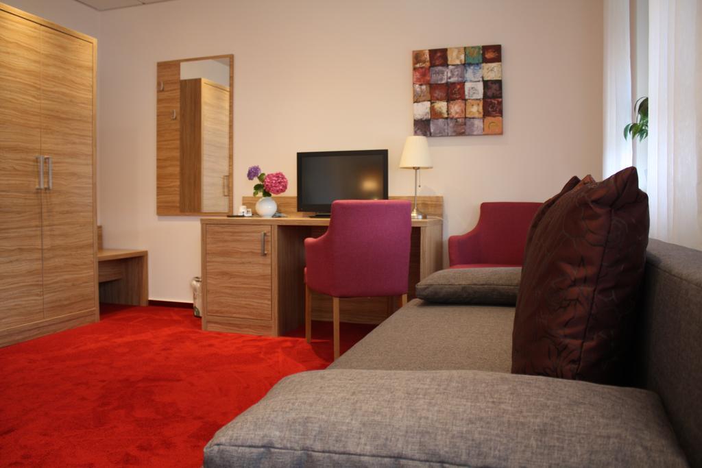 Hotel Zum Kuehlen Grunde Minden  Buitenkant foto
